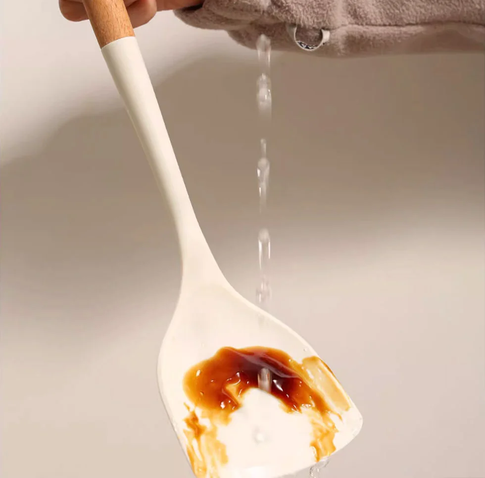 Starter Silicone Kitchen Utensil Kit With PP Handle